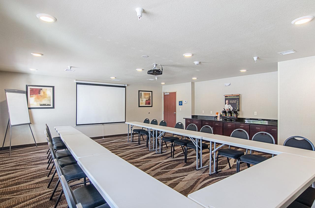 Hotel Cobblestone & -