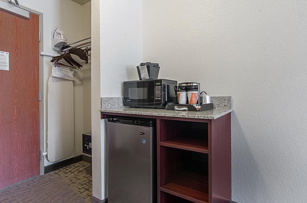 Cobblestone Inn&suites -